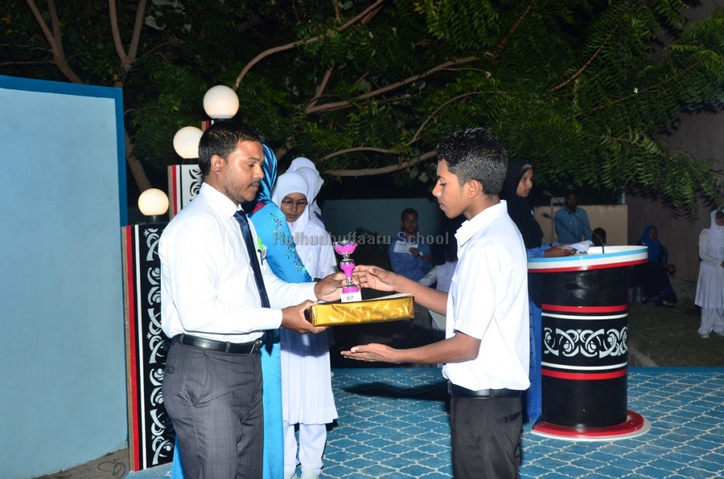 HS-PrizeDay2012-19